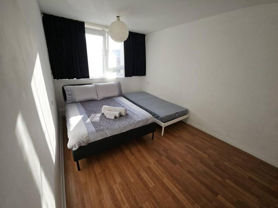 Steps From Kings Cross Station! Londra